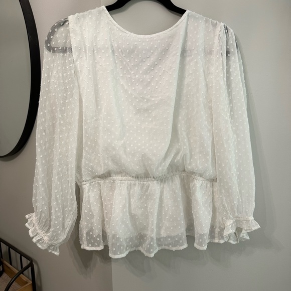 Women’s Abercrombie Blouse - Picture 3 of 3